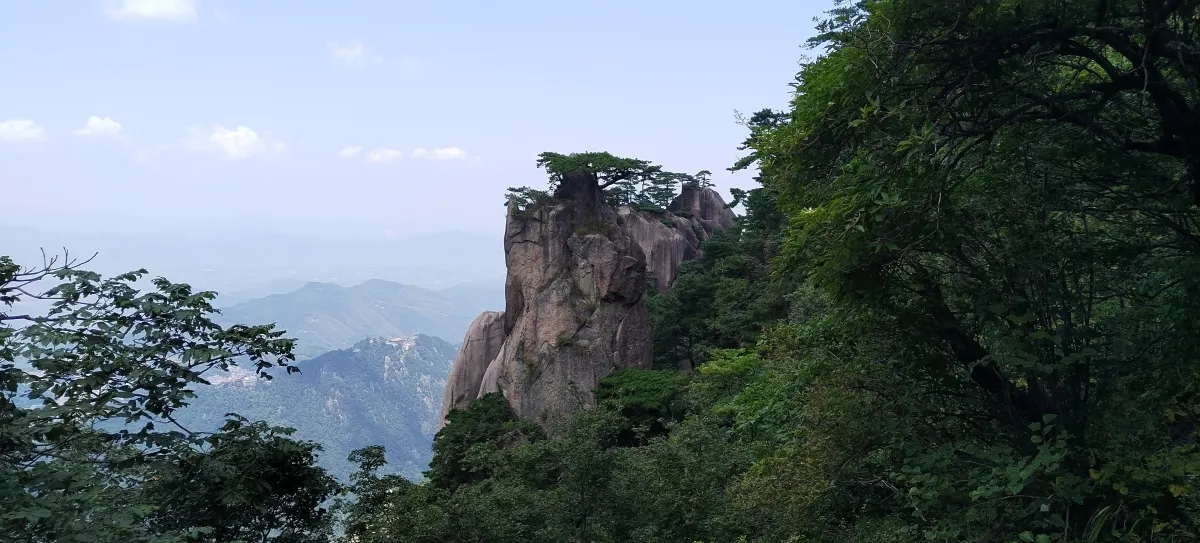 Mountain scenery at Mount Jiuhua in Anhui Province