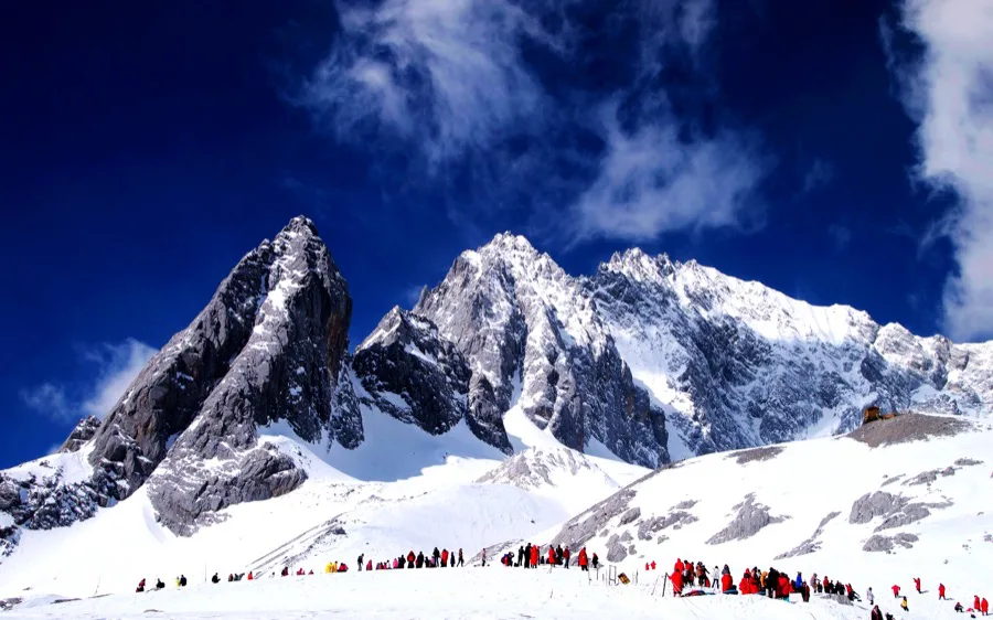 Jade Dragon Snow Mountain / Yulong Snow Mountain / 玉龙雪山 mountain guide